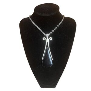 Avon Black & Silver Mid Century Modern Teardrop Onyx Pendant Necklace 1970's